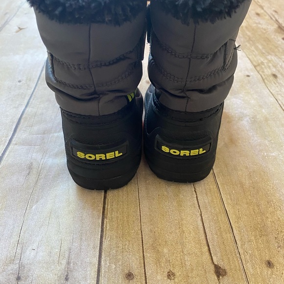 Sorel Snow Boots - Picture 2 of 8